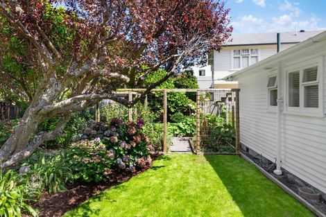 Photo of property in 19 Paremata Crescent, Paremata, Porirua, 5024