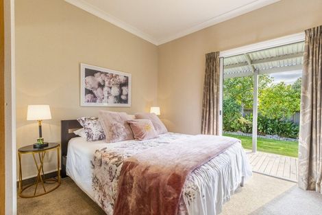 Photo of property in 24 Auckland Road, Greenmeadows, Napier, 4112