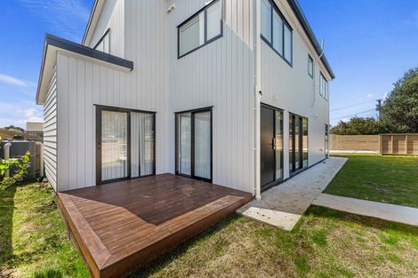 Photo of property in 30 Opaheke Road, Papakura, 2110