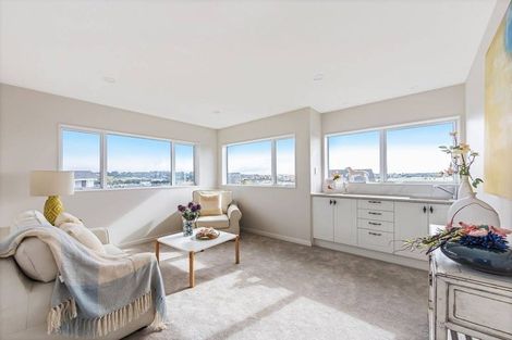 Photo of property in 48 Resolution Drive, Gulf Harbour, Whangaparaoa, 0930