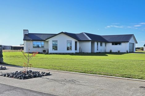 Photo of property in 12 Highland Rise, Waihopai, 9872