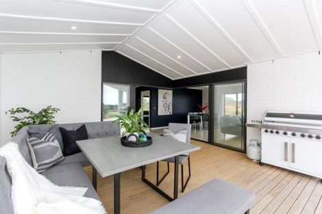 Photo of property in 482c Carrington Road, Hurworth, New Plymouth, 4371