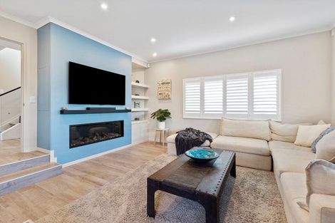 Photo of property in 6 Sample Road, Albany, Auckland, 0632