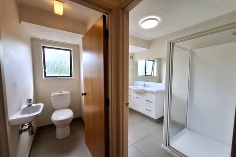 Photo of property in 2/51 Anzac Road, Browns Bay, Auckland, 0630