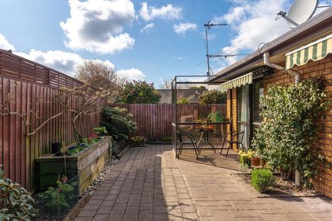 Photo of property in 1/5 Tuscany Place, Beckenham, Christchurch, 8023