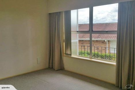 Photo of property in 1/4 Velma Road, Hillcrest, Auckland, 0627