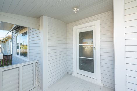 Photo of property in 16 Duigan Street, Gonville, Whanganui, 4501