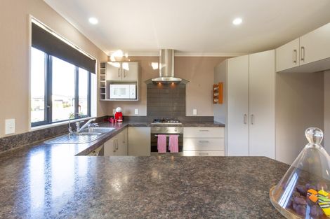 Photo of property in 9 Angelina Way, Kelvin Grove, Palmerston North, 4414