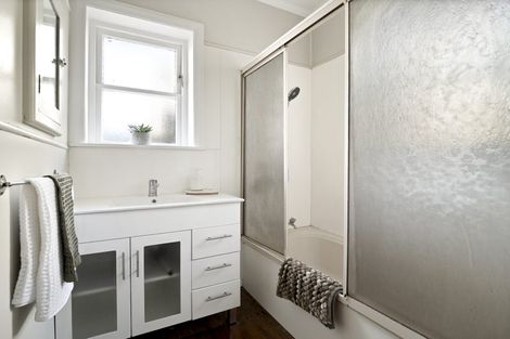 Photo of property in 14 Scotland Terrace, Green Island, Dunedin, 9018