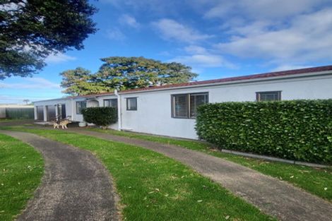 Photo of property in 14 Waimana Road, Conifer Grove, Takanini, 2112