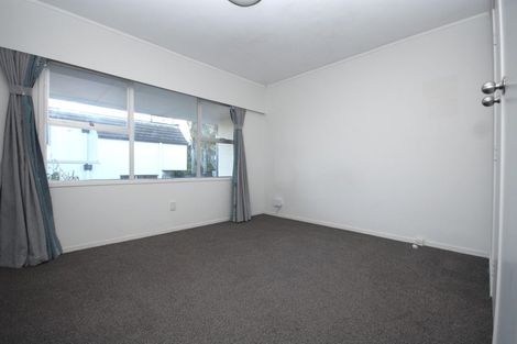 Photo of property in 2/16 Beach Road, Castor Bay, Auckland, 0620