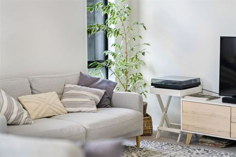 Photo of property in 31 Koura Drive, Red Beach, 0932