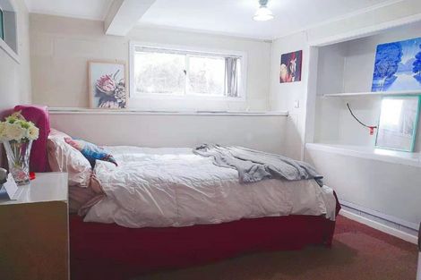 Photo of property in 7 Ellesmere Crescent, Pakuranga Heights, Auckland, 2010