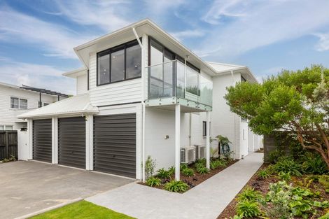 Photo of property in 11 Beachville Road, Redcliffs, Christchurch, 8081