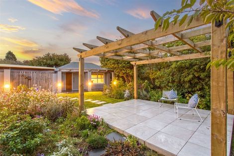 Photo of property in 17 Joyce Crescent, Ilam, Christchurch, 8041