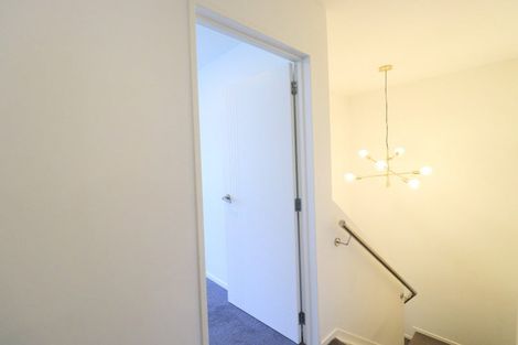 Photo of property in 16 Korokio Lane, Henderson, Auckland, 0612