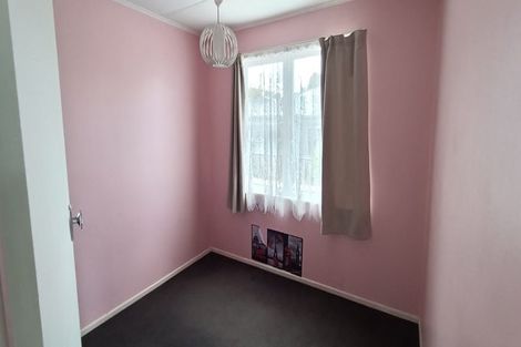 Photo of property in 5 Cypress Drive, Maungaraki, Lower Hutt, 5010