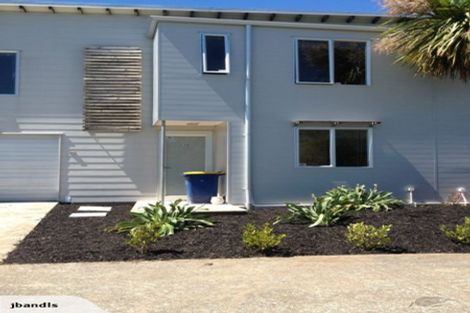 Photo of property in 32 Albionvale Road, Glen Eden, Auckland, 0602
