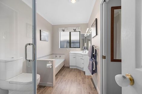 Photo of property in 19 Rosberg Place, Mount Maunganui, 3116