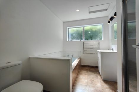 Photo of property in 5a Robert Street, Newlands, Wellington, 6037