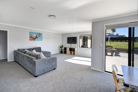 Photo of property in 48 Heathfield Drive, Mosgiel, 9024