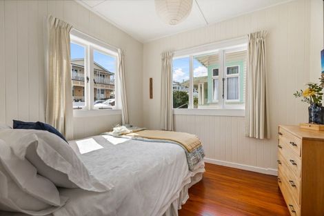 Photo of property in 2 Rattray Street, Devonport, Auckland, 0624