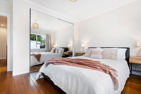 Photo of property in Peninsula Primary School, 61 Wharf Road, Te Atatu Peninsula, Auckland, 0610