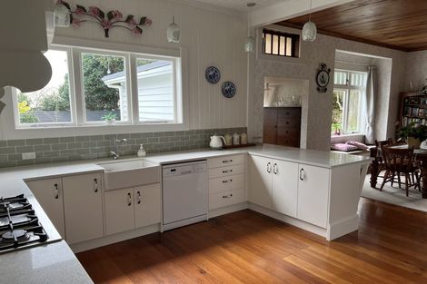 Photo of property in 16 Fairfield Road, Hawera, 4610