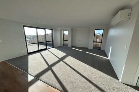 Photo of property in 11 Halo Green, Peacocke, Hamilton, 3206