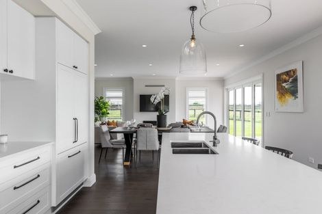 Photo of property in 4 Sunline Drive, Leamington, Cambridge, 3432