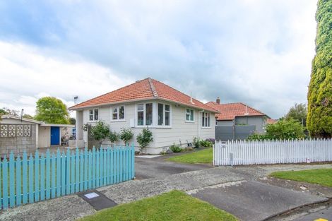 Photo of property in 10 Belfast Place, Roslyn, Palmerston North, 4414