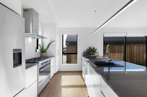 Photo of property in 43 Howden Drive, Jacks Point, 9371