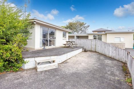 Photo of property in 8 Snead Place, Hamilton East, Hamilton, 3216