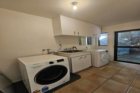 Photo of property in 141 Kahu Road, Paremata, Porirua, 5024