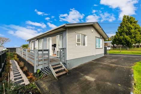 Photo of property in 1/48 Waimumu Road, Massey, Auckland, 0614
