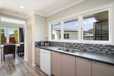 Photo of property in 2 Roosevelt Road, Western Heights, Rotorua, 3015