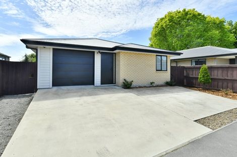 Photo of property in 10 Fairbairn Close, Halswell, Christchurch, 8025
