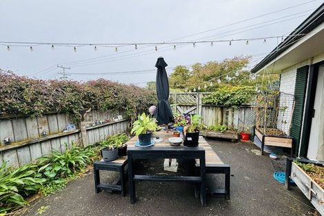 Photo of property in 20a Hira Street, Waikanae, 5036