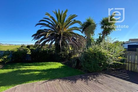 Photo of property in 60 De Quincey Terrace, Highland Park, Auckland, 2010
