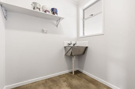 Photo of property in 86 Tamatea Road, Taupo, 3330