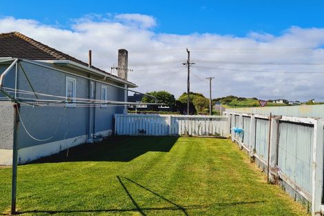 Photo of property in 29 Polson Street, Castlecliff, Whanganui, 4501