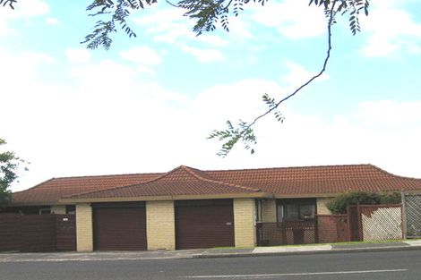 Photo of property in 1/87 Coronation Road, Hillcrest, Auckland, 0627