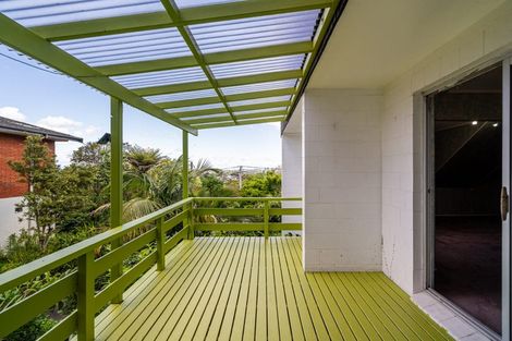 Photo of property in 21 Parr Terrace, Castor Bay, Auckland, 0620