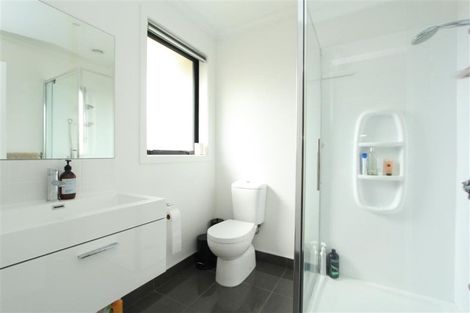 Photo of property in 9a Warwick Avenue, St Andrews, Hamilton, 3200