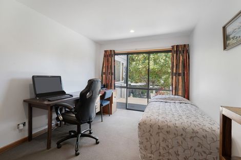 Photo of property in 8 Baker Grove, Wanaka, 9305