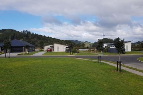 Photo of property in 5 Admiral Drive, Cooks Beach, Whitianga, 3591