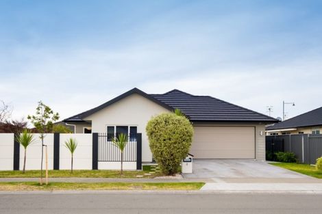 Photo of property in 4 Aoraki Road, Poraiti, Napier, 4112