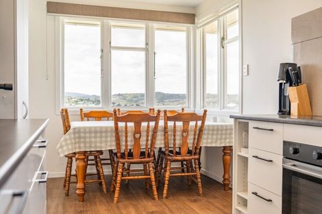 Photo of property in 6 Piko Street, Titahi Bay, Porirua, 5022