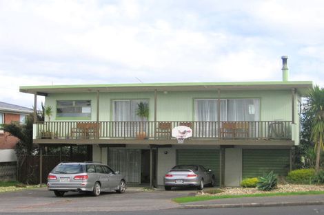 Photo of property in 90 Waimumu Road, Massey, Auckland, 0614