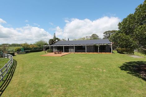 Photo of property in 787 Main North Road, Motunui, Waitara, 4383